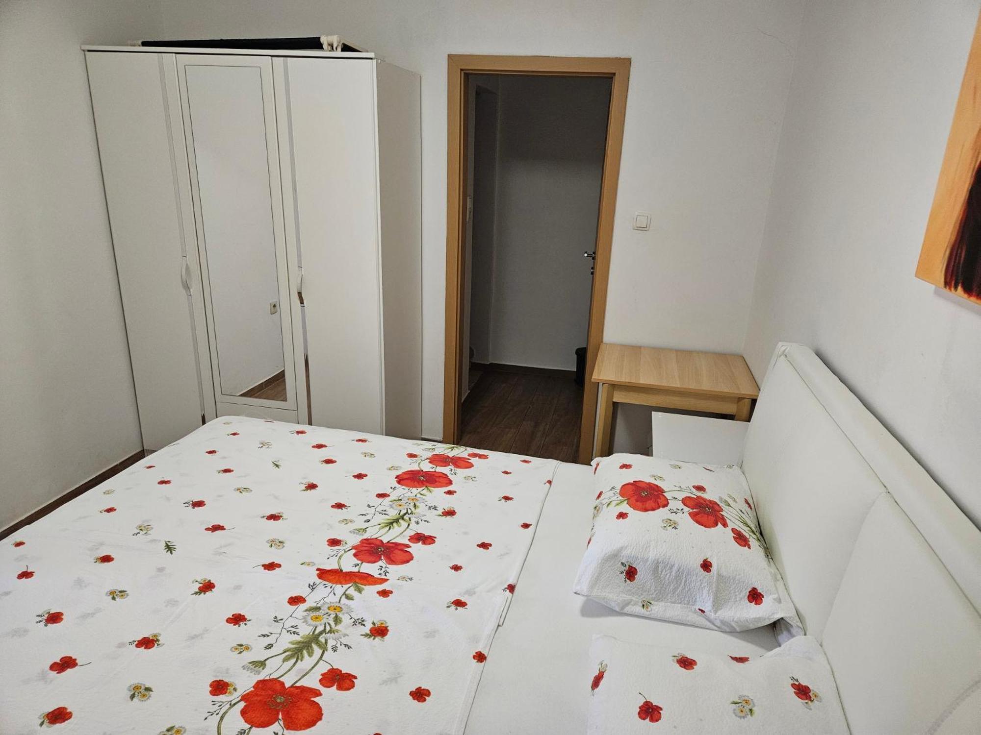 Tisa Apartment