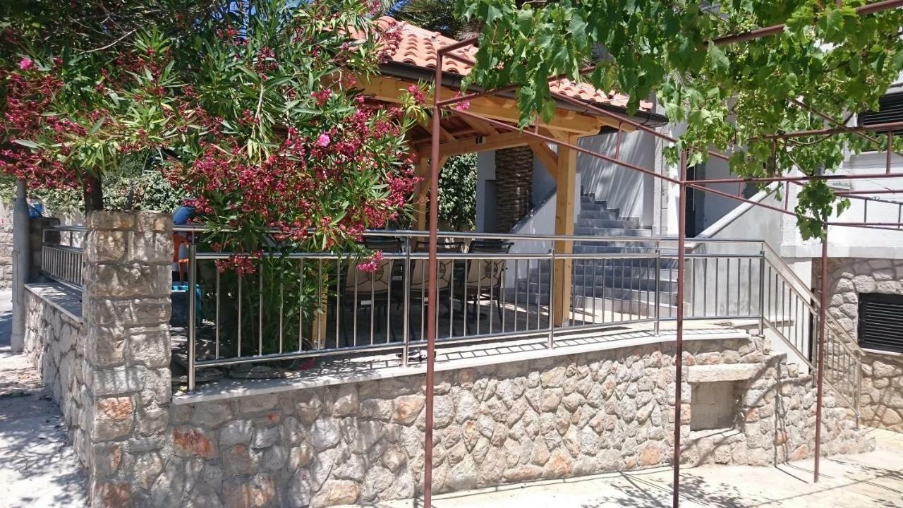 Apartment Tisa *