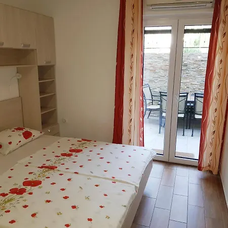 Apartments Vila Tisa Mali Losinj Exterior photo