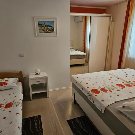 Apartments Vila Tisa Mali Losinj Exterior photo